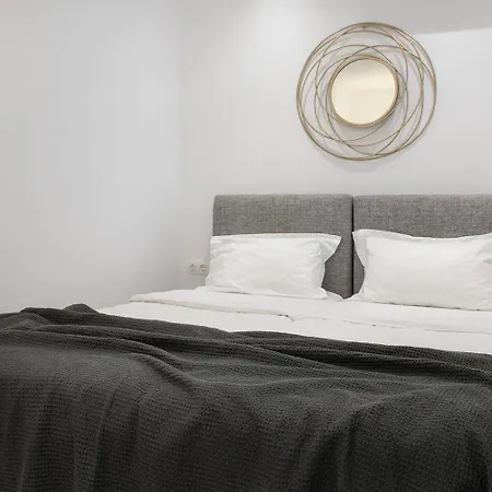 Vibes 2 Апартаменты *