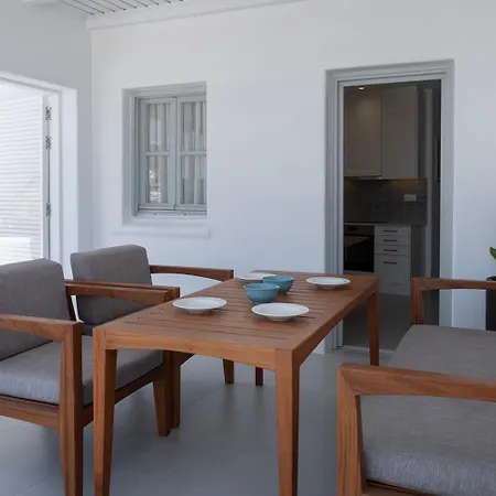 Vibes 2 Ornos (Mykonos)